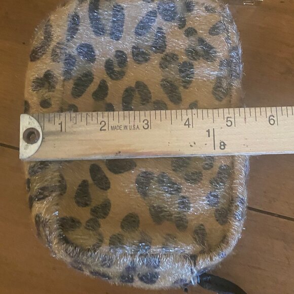 Street Level Small Faux Leather Cheetah Print Crossbody Bag - Picture 8 of 9